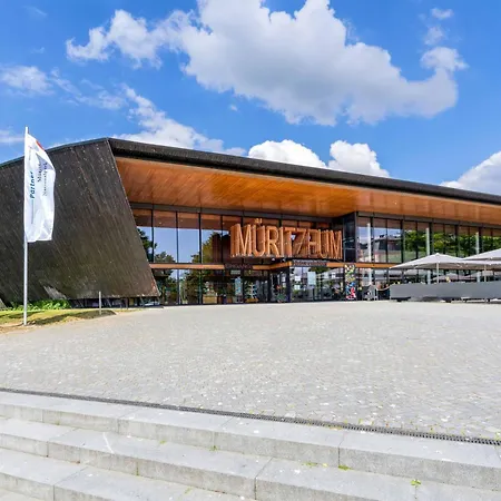Kietz-quartier Mit Balkon & Mueritzblick Im Historischen Speicher Apartment *