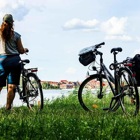 Apartment Kietz-quartier Mit Balkon & Mueritzblick Im Historischen Speicher *