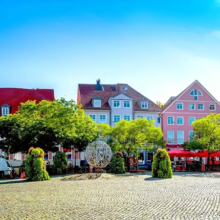 Kietz-quartier Mit Balkon & Mueritzblick Im Historischen Speicher