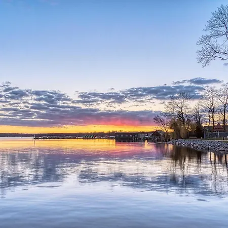 Kietz-quartier Mit Balkon & Mueritzblick Im Historischen Speicher Apartment