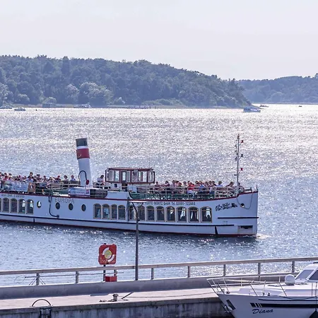 Apartment Kietz-quartier Mit Balkon & Mueritzblick Im Historischen Speicher *